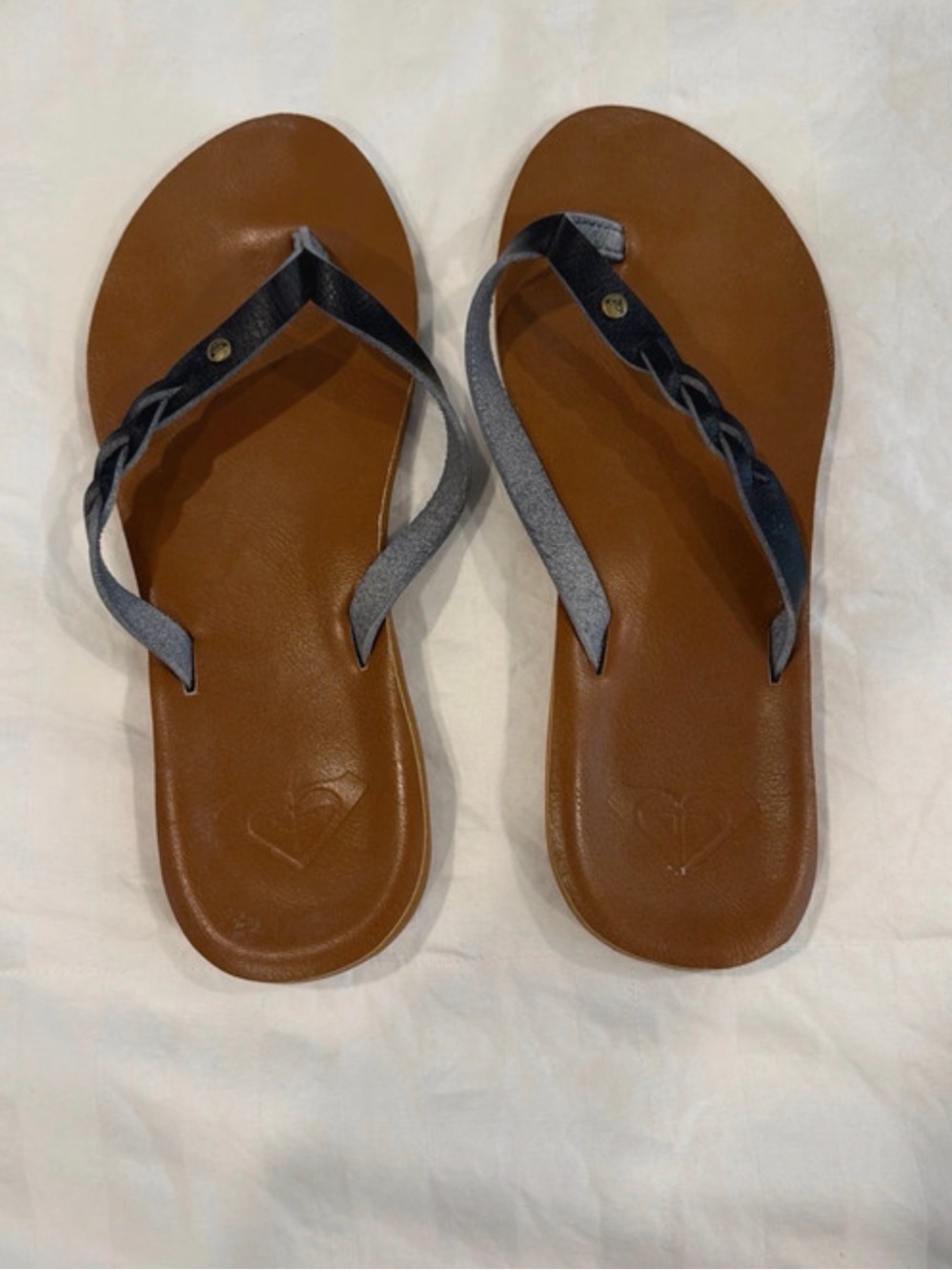 Roxy Brown Footbed Sandals with Braided black Straps - Picture 3 of 3
